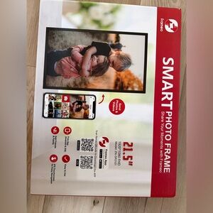 Frameo Smart Photo Frame 21.5inch. Never opened, brand new.